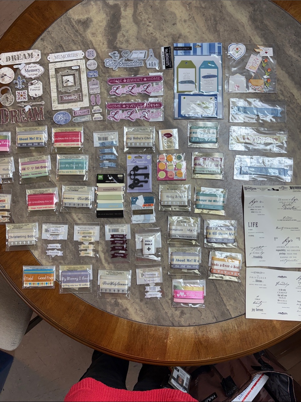 Scrapbooking Labels & Embellishments - lot 58